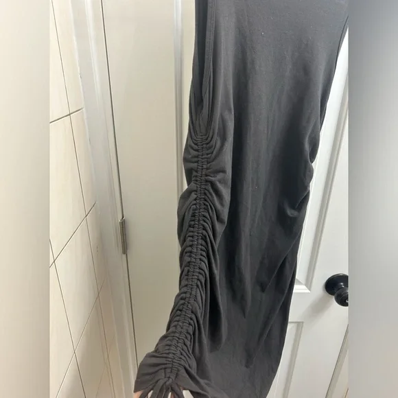 Black midi dress from Hollister Woman’s Size medium - Picture 4 of 4